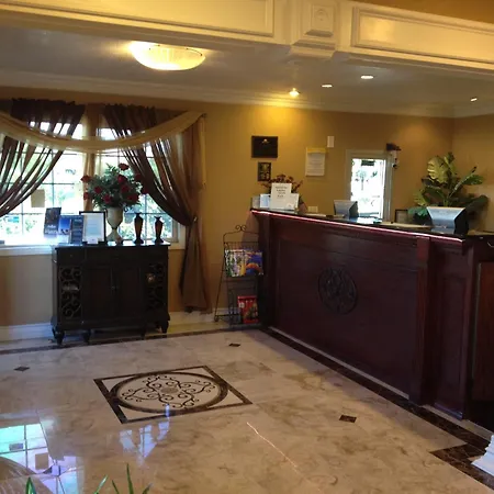 Park Avenue Inn & Suites